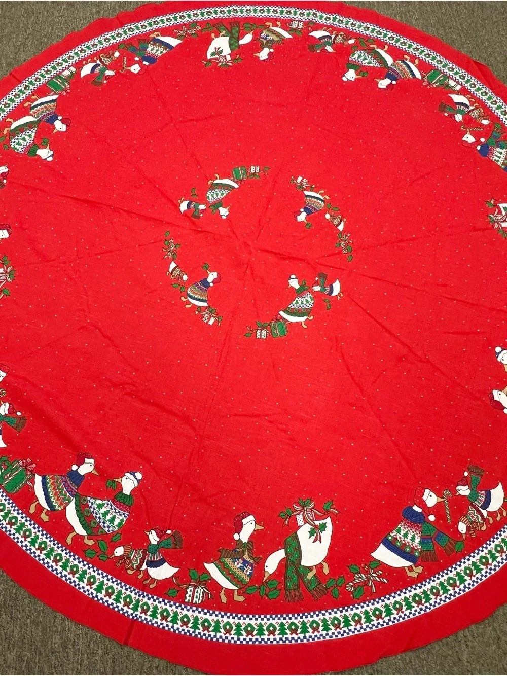 Sunweave Round Festive Country Goose Tablecloth Christmas 68”x68” Cottagecore